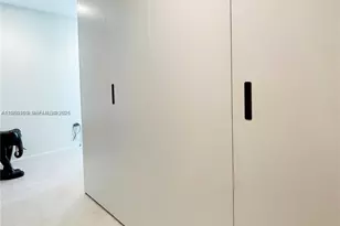 1000 Brickell Plaza, Miami, FL 33131 - Photo 4