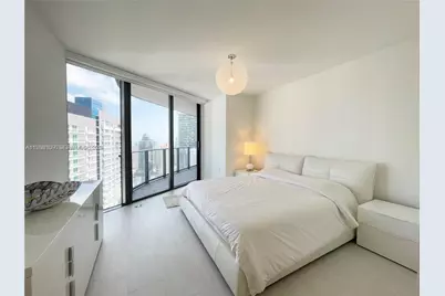 1000 Brickell Plz #4301, Miami, FL 33131 - Photo 14