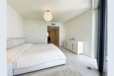 1000 Brickell Plz #4301, Miami, FL 33131 - Photo 14