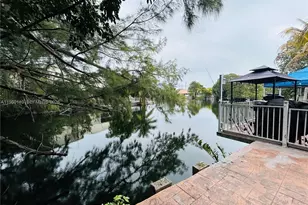 1589 W 73rd St, Hialeah, FL 33014 - Photo 8