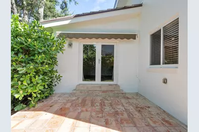5517 Sardinia St, Coral Gables, FL 33146 - Photo 8