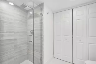 3500 Mystic Pointe Dr, Aventura, FL 33180 - Photo 32