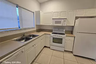 3908 SW 48th Ave, Pembroke Park, FL 33023 - Photo 4