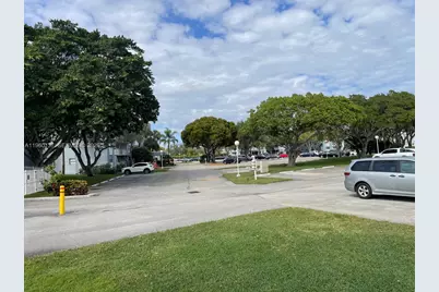 470 Executive Center Dr #1C, West Palm Beach, FL 33401 - Photo 20