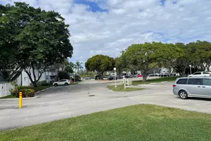 470 Executive Center Dr, West Palm Beach, FL 33401 - Photo 20