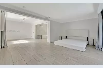 701 NE 8th St, Pompano Beach, FL 33060 - Photo 10