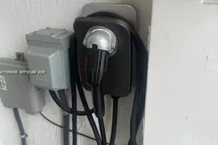 8352 NW 7th Pl, Plantation, FL 33324 - Photo 4