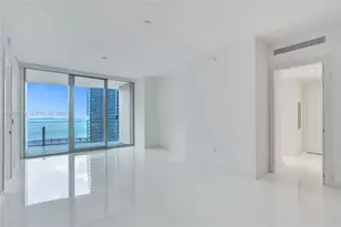 300 Biscayne Blvd Way, Miami, FL 33131 - Photo 2