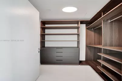 300 Biscayne Boulevard Way #2105W, Miami, FL 33131 - Photo 8