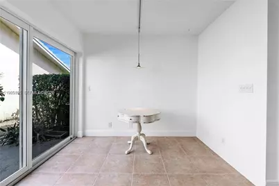 5667 N Cameo Dr N, Boca Raton, FL 33433 - Photo 24