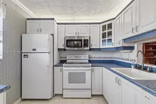 2900 NW 47th Terrace, Lauderdale Lakes, FL 33313 - Photo 8