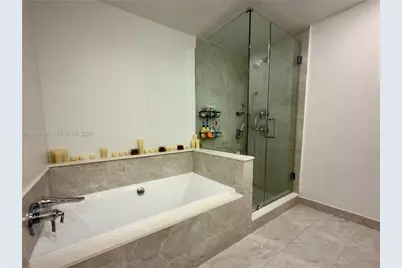 488 NE 18th St #2207, Miami, FL 33132 - Photo 18