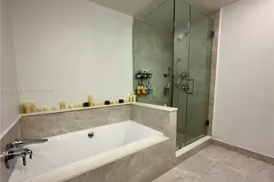 488 NE 18th St, Miami, FL 33132 - Photo 18