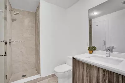 488 NE 18th St #2207, Miami, FL 33132 - Photo 6