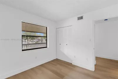 6061 Shakerwood Cir #206, Tamarac, FL 33319 - Photo 18