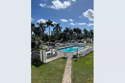 600 Layne #216, Hallandale Beach, FL 33009 - Photo 6