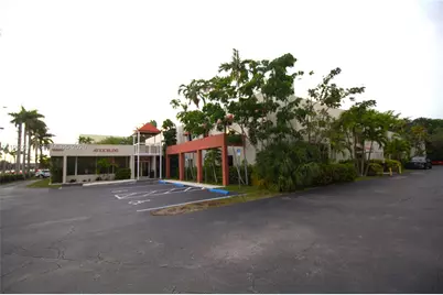 6405 NW 36th St, Virginia Gardens, FL 33166 - Photo 4