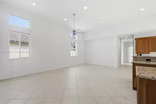 833 Crestview Cir, Weston, FL 33327 - Photo 8