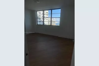 999 Brickell Bay Drive #1202, Miami, FL 33131 - Photo 24