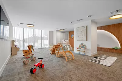 16395 Biscayne Blvd #TH 7, North Miami Beach, FL 33160 - Photo 22