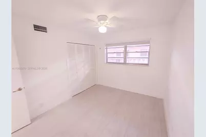 215 SE 3rd Ave #307C, Hallandale Beach, FL 33009 - Photo 12