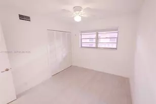 215 SE 3rd Ave, Hallandale Beach, FL 33009 - Photo 12