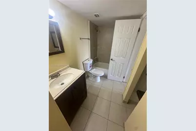 496 NW 165th St Rd #D-311, Miami, FL 33169 - Photo 4