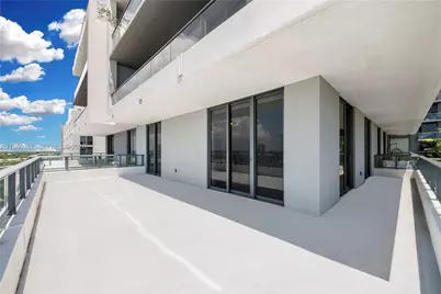 2960 NE 207th St #817, Aventura, FL 33180 - Photo 4