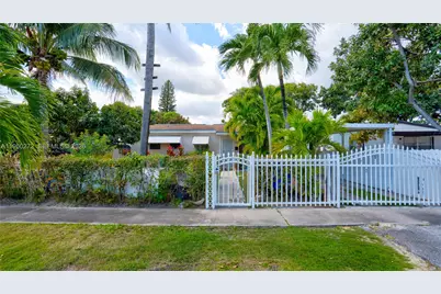 15700 NE 15th Pl, North Miami Beach, FL 33162 - Photo 2