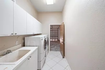 15989 SW 14th St, Pembroke Pines, FL 33027 - Photo 34