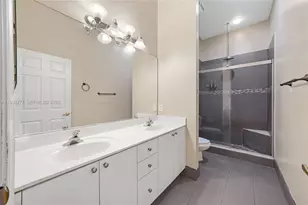 15989 SW 14th St, Pembroke Pines, FL 33027 - Photo 32