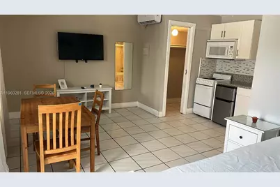 90 Isle Of Venice Dr #7, Fort Lauderdale, FL 33301 - Photo 2