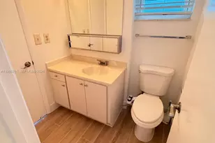 900 Colony Point Cir, Pembroke Pines, FL 3306 - Photo 18