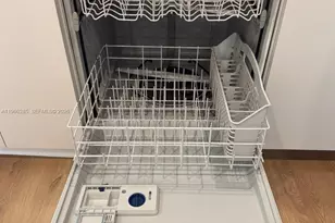 900 Colony Point Cir, Pembroke Pines, FL 3306 - Photo 26