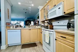 17617 SW 140th Ct, Miami, FL 33177 - Photo 12