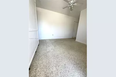 695 NW 44th Ave #2, Miami, FL 33126 - Photo 4