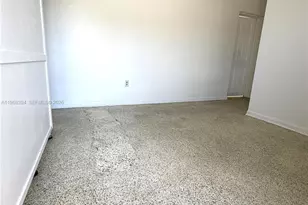 695 NW 44th Ave, Miami, FL 33126 - Photo 4