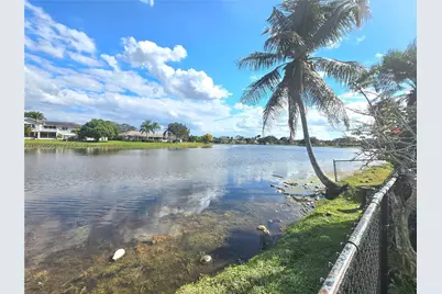 621 NW 205th Ave, Pembroke Pines, FL 33029 - Photo 22