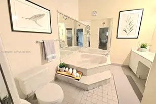 621 NW 205th Ave, Pembroke Pines, FL 33029 - Photo 8