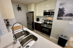 10640 SW 75th Ln, Miami, FL 33173 - Photo 8