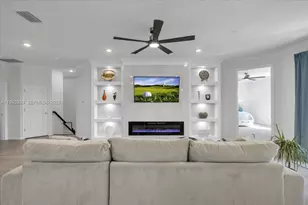 5704 Melbourne Ct, Naples, FL 34142 - Photo 4