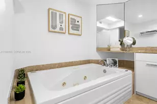 4779 Collins Ave, Miami Beach, FL 33140 - Photo 18