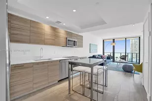 121 NE 34th St, Miami, FL 33137 - Photo 12