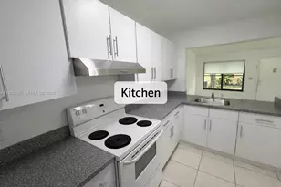 2530 W 67th Pl, Hialeah, FL 33016 - Photo 10