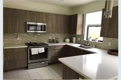 7855 NW 105th Ave, Doral, FL 33178 - Photo 2