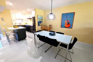 9300 N Hollybrook Lake Dr, Pembroke Pines, FL 33025 - Photo 4