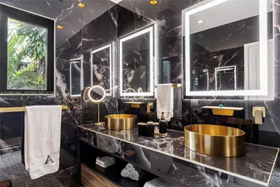 63 SW 31st Rd, Miami, FL 33129 - Photo 20