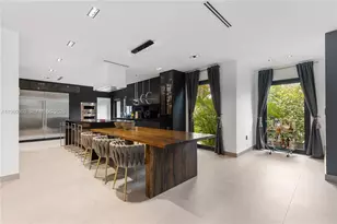 63 SW 31st Rd, Miami, FL 33129 - Photo 10