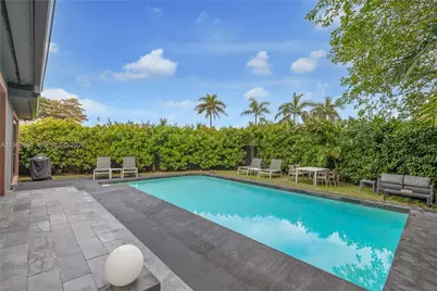 63 SW 31st Rd, Miami, FL 33129 - Photo 36