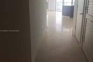 68 SE 6th St, Miami, FL 33131 - Photo 8